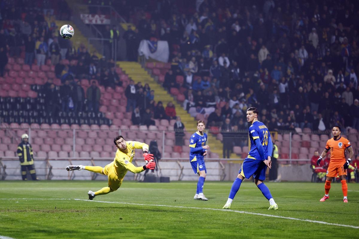 慢慢缩小 慢慢缩小